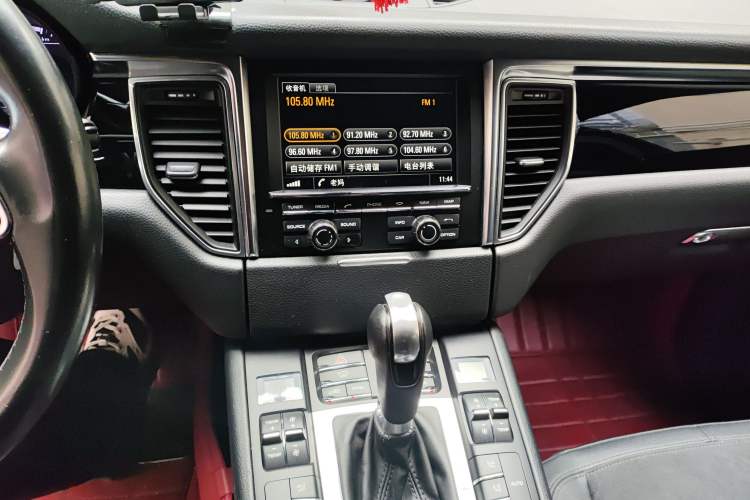 Used Porsche Macan 2016 Macan S 3.0T Audio And AC Panel