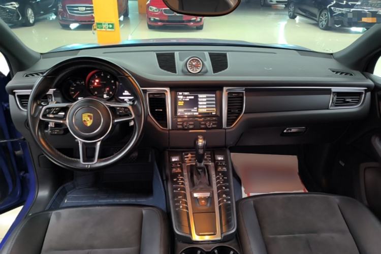 Used Porsche Macan 2016 Macan 2.0T Center Console