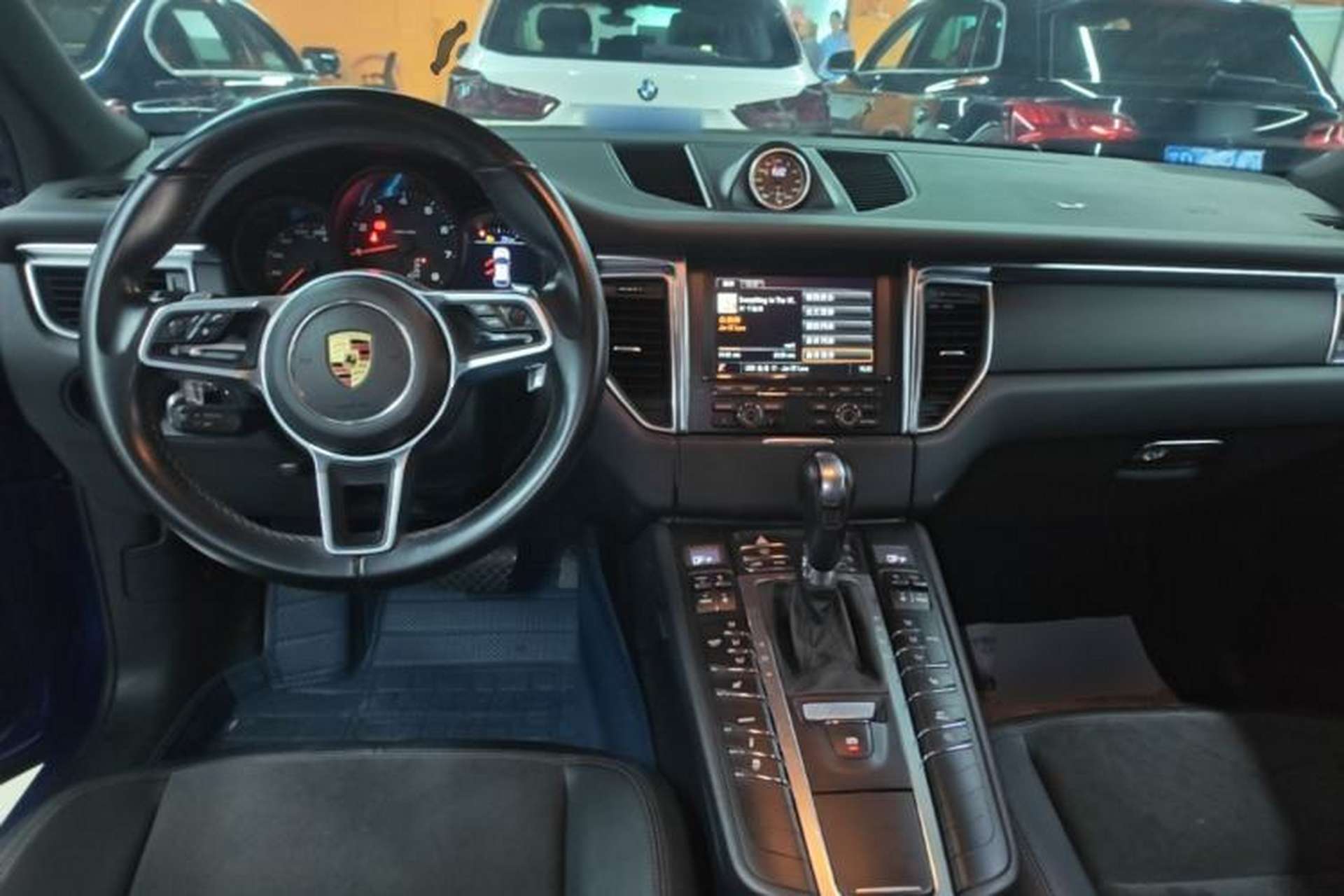 Used Porsche Macan 2016 Macan 2.0T Center Console