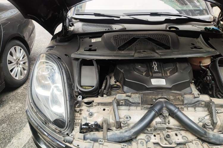 Used Porsche Macan 2016 Macan S 3.0T Engine Bay Right