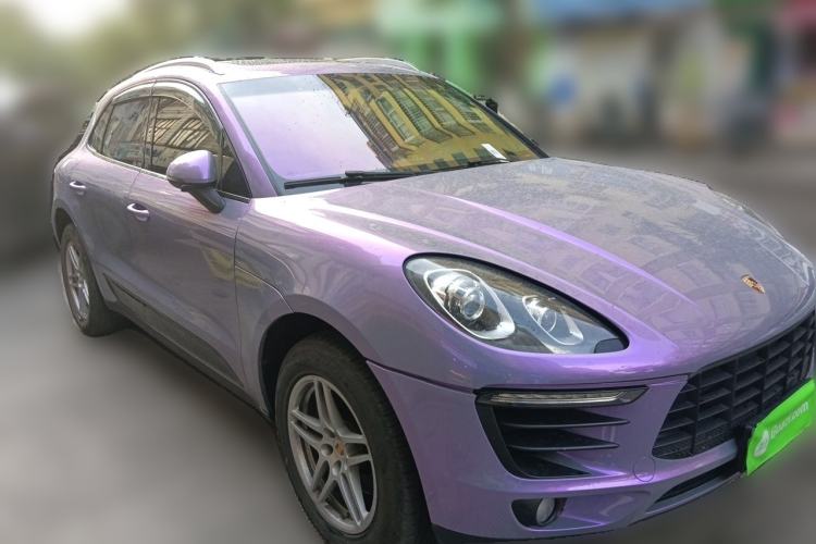 Used Porsche Macan 2016 Macan 2.0T Front Right 45 Deg