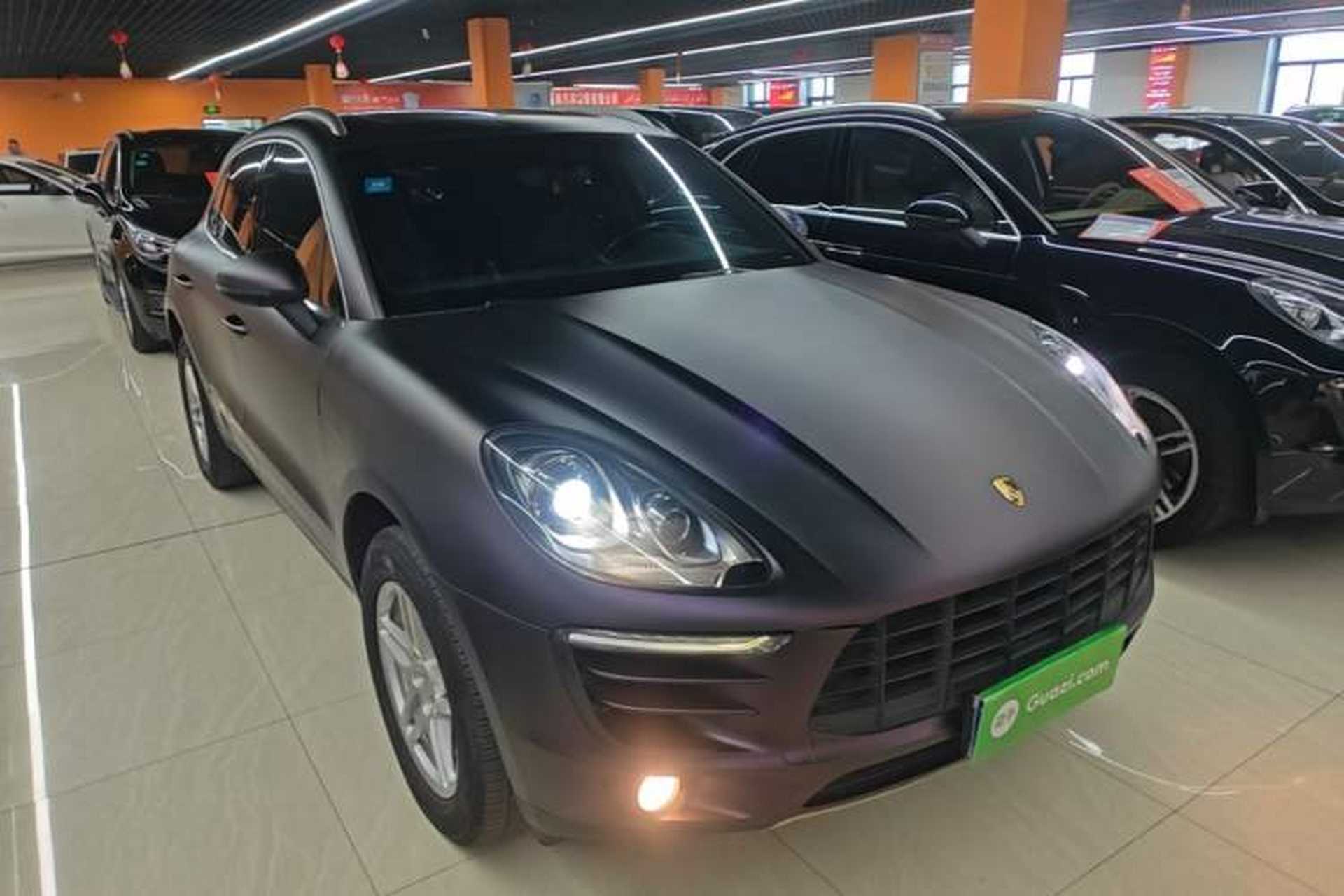 Used Porsche Macan 2016 Macan 2.0T Front Right 45 Deg