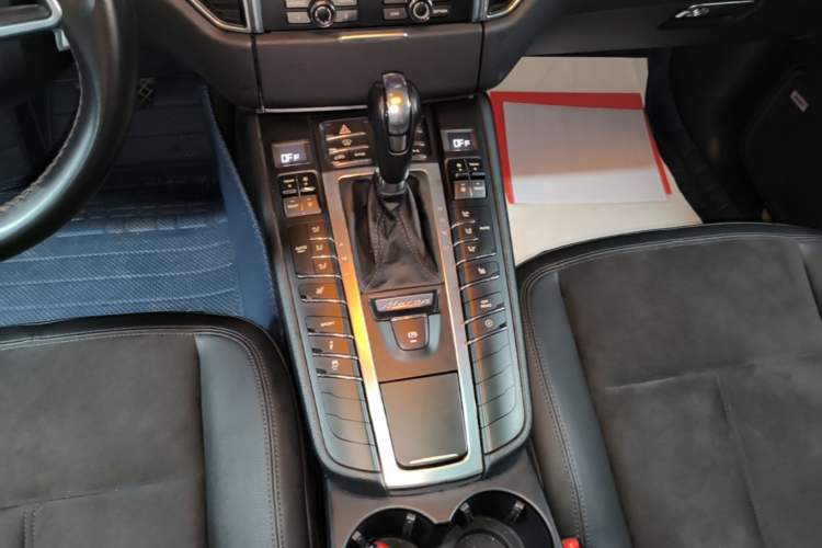Used Porsche Macan 2016 Macan 2.0T Gear Lever