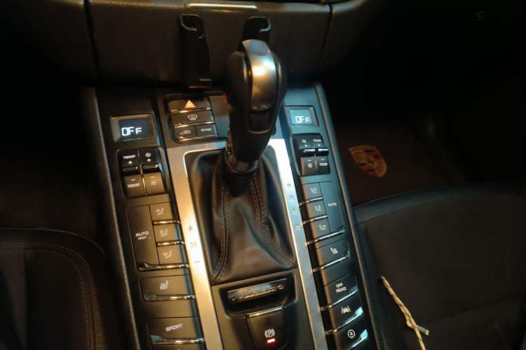 Used Porsche Macan 2016 Macan 2.0T Gear Lever
