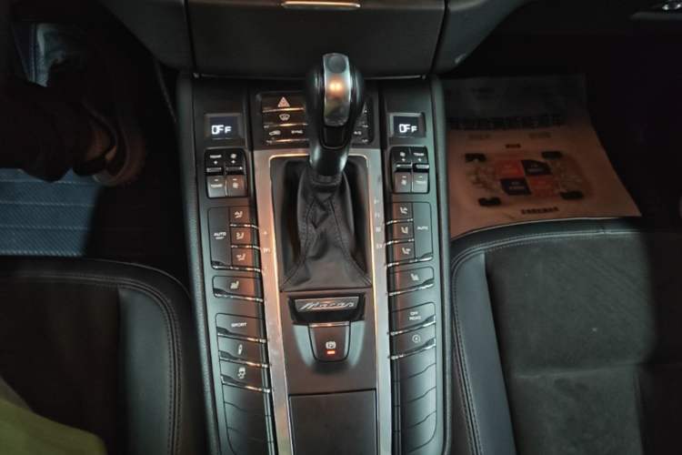 Used Porsche Macan 2016 Macan 2.0T Gear Lever
