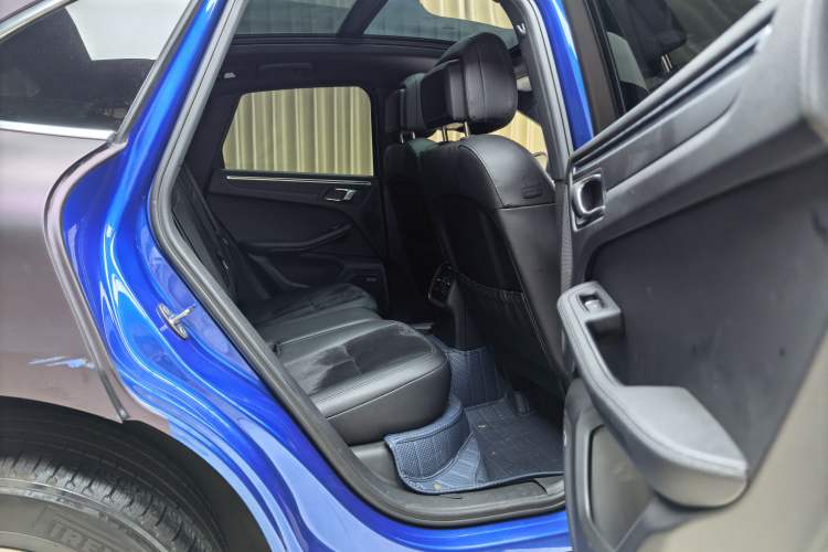 Used Porsche Macan 2016 Macan 2.0T Interior 4