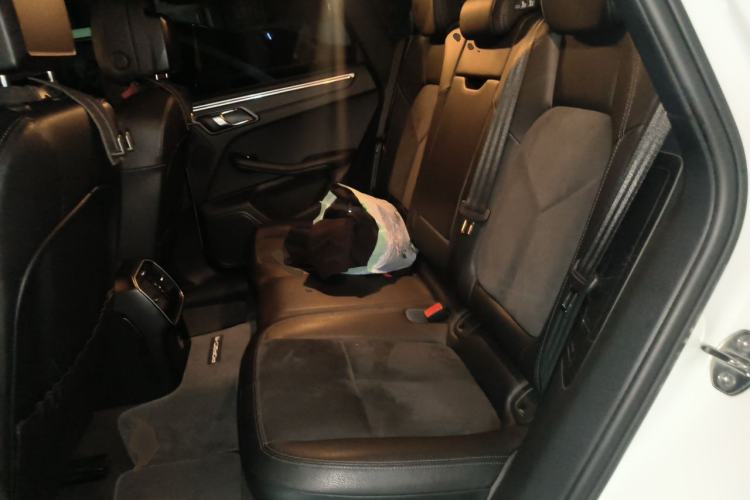 Used Porsche Macan 2016 Macan 2.0T Left Rear Seat