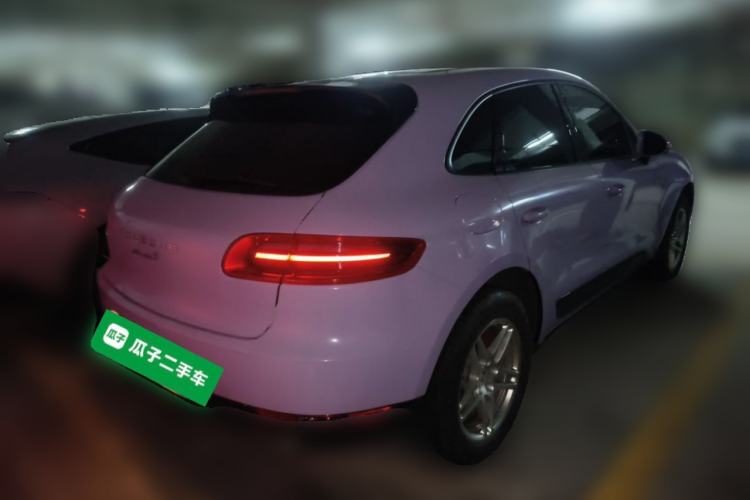 Used Porsche Macan 2016 Macan 2.0T Rear Right 45 Deg
