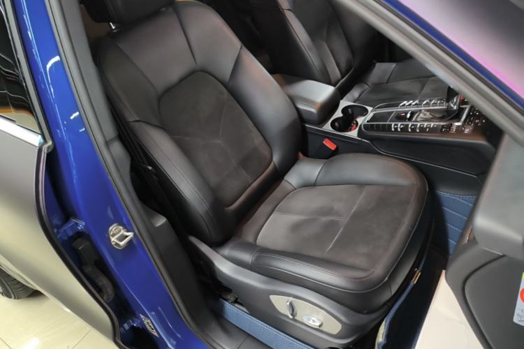 Used Porsche Macan 2016 Macan 2.0T Right Front Seat
