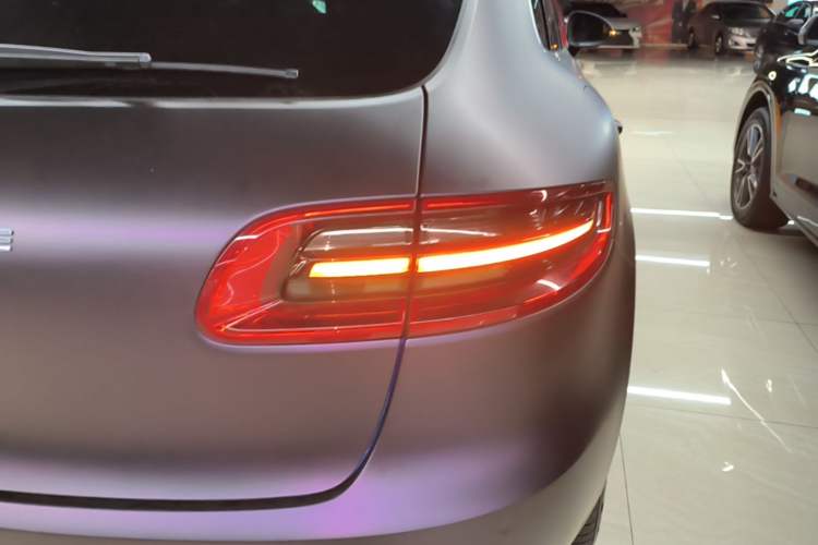 Used Porsche Macan 2016 Macan 2.0T Right Rear Taillight