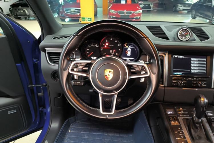 Used Porsche Macan 2016 Macan 2.0T Steering Wheel