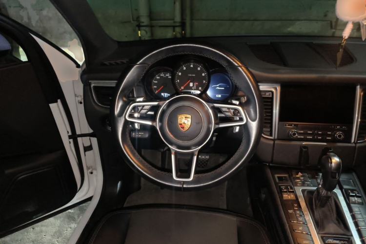 Used Porsche Macan 2016 Macan 2.0T Steering Wheel