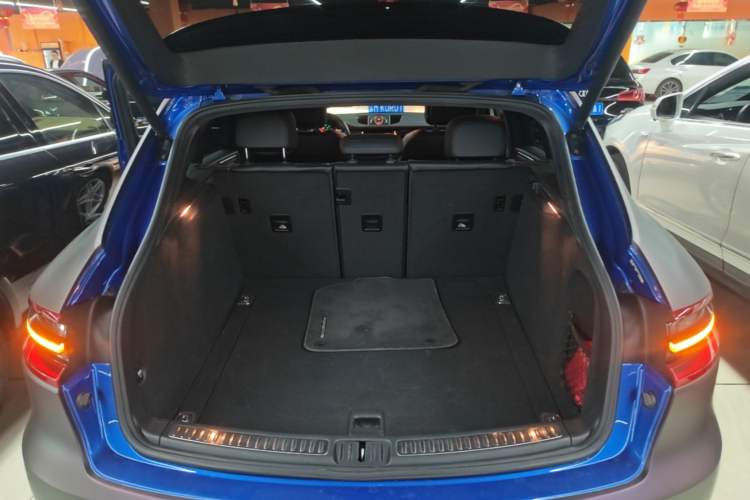 Used Porsche Macan 2016 Macan 2.0T Trunk