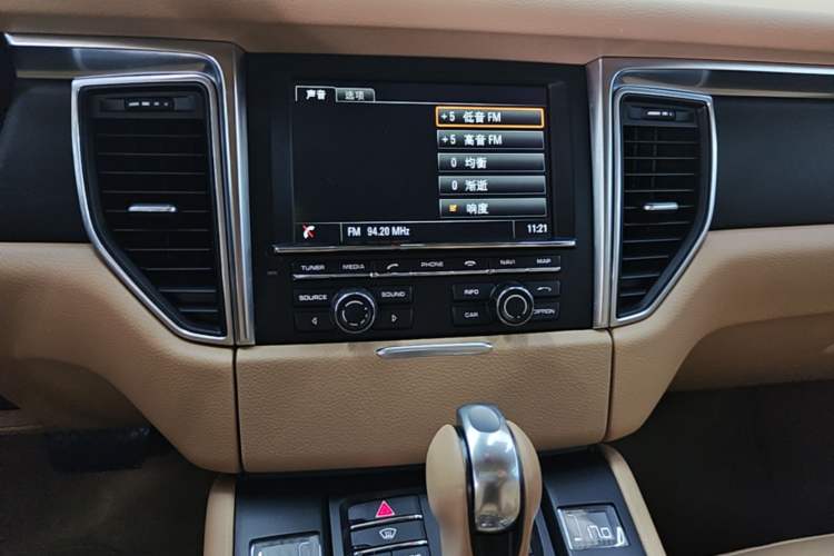 Used Porsche Macan 2016 Macan 2.0T Audio And AC Panel