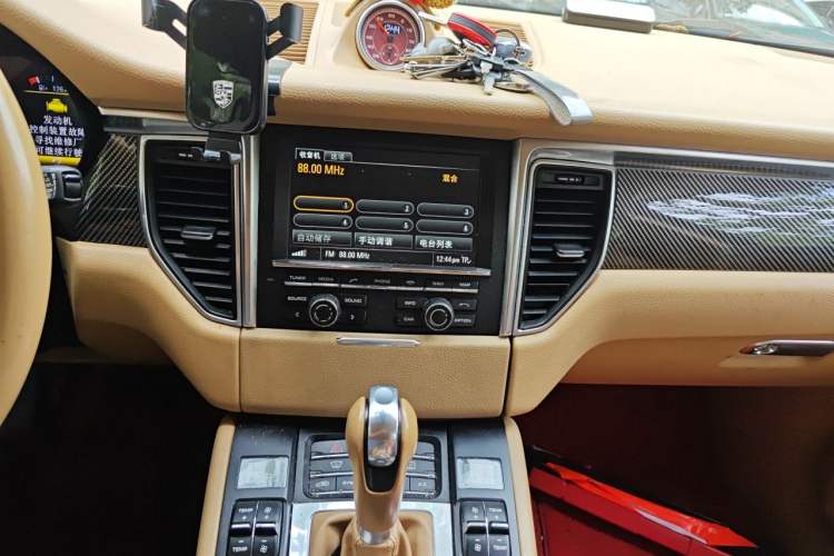 Used Porsche Macan 2016 Macan 2.0T Audio And AC Panel