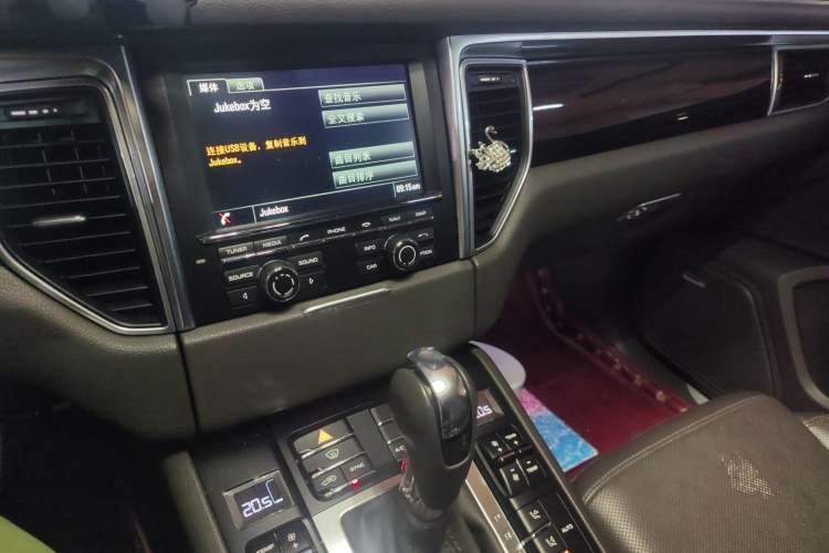 Used Porsche Macan 2016 Macan S 3.0T Audio And AC Panel