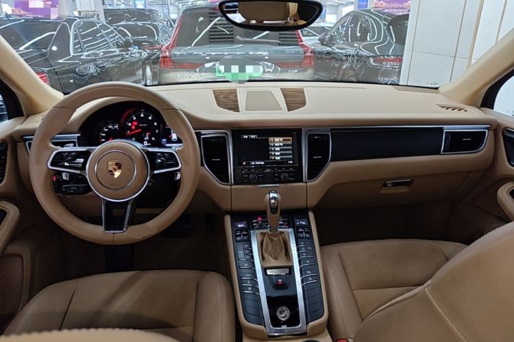 Used Porsche Macan 2016 Macan 2.0T Center Console