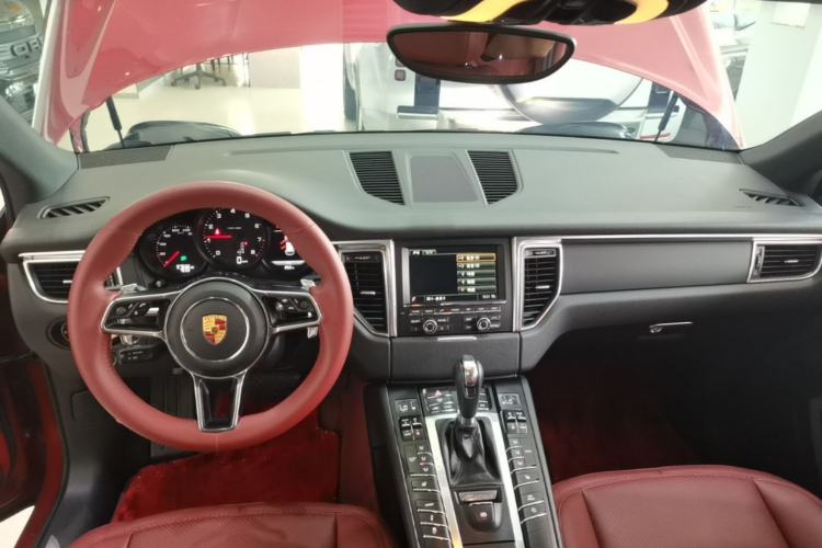 Used Porsche Macan 2016 Macan 2.0T Center Console