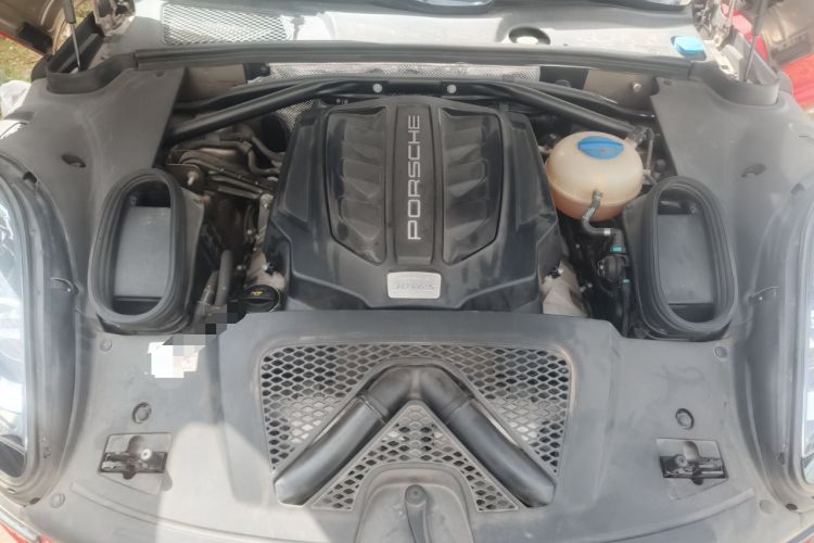 Used Porsche Macan 2016 Macan S 3.0T Engine Bay