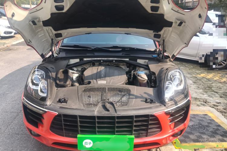 Used Porsche Macan 2016 Macan 2.0T Engine Bay