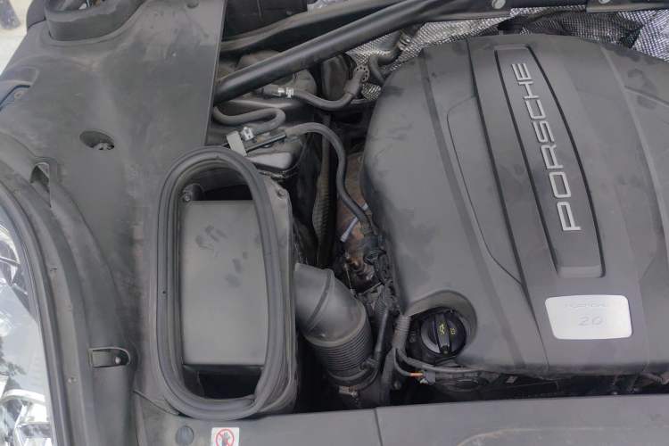 Used Porsche Macan 2016 Macan 2.0T Engine Bay Right