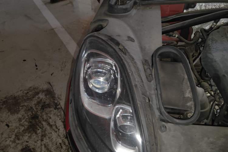 Used Porsche Macan 2016 Macan 2.0T Engine Bay Right