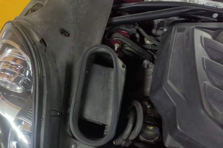 Used Porsche Macan 2016 Macan S 3.0T Engine Bay Right
