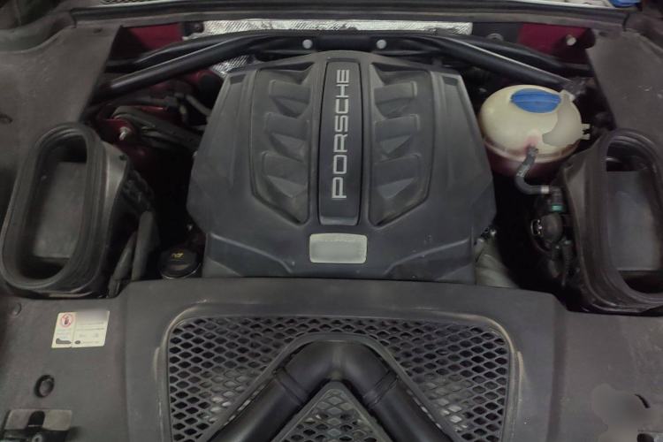 Used Porsche Macan 2016 Macan S 3.0T Engine Bay