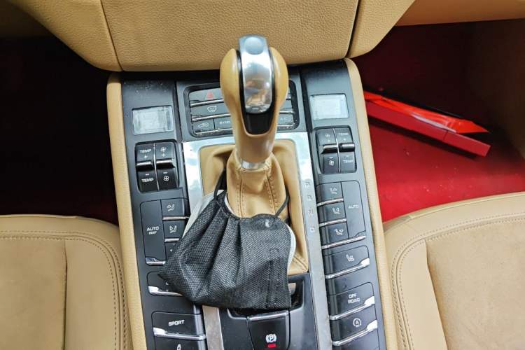 Used Porsche Macan 2016 Macan 2.0T Gear Lever