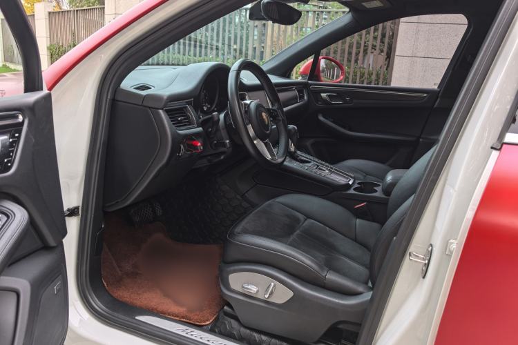 Used Porsche Macan 2016 Macan 2.0T Interior 1