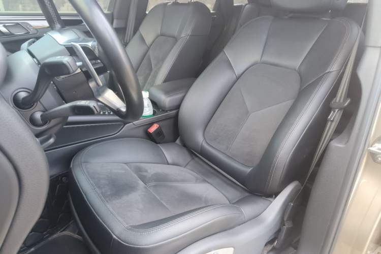 Used Porsche Macan 2016 Macan S 3.0T Left Front Seat
