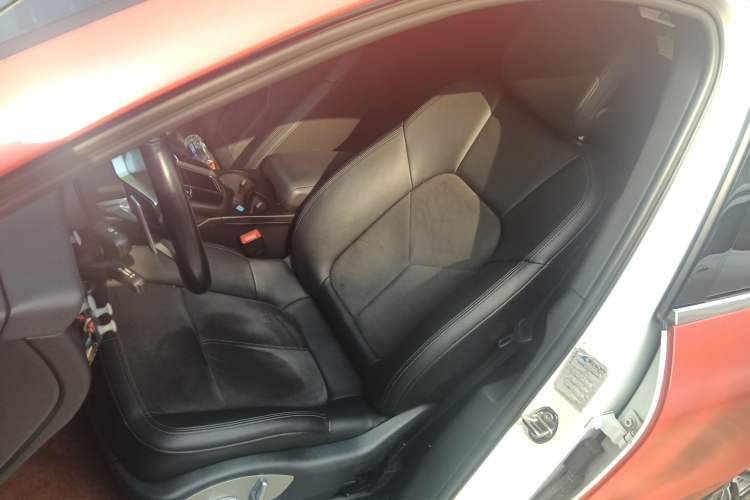 Used Porsche Macan 2016 Macan 2.0T Left Front Seat
