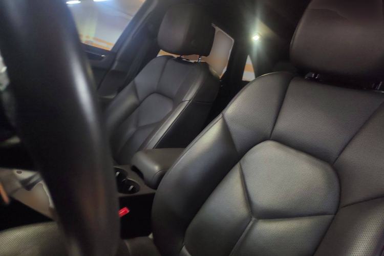Used Porsche Macan 2016 Macan S 3.0T Left Front Seat