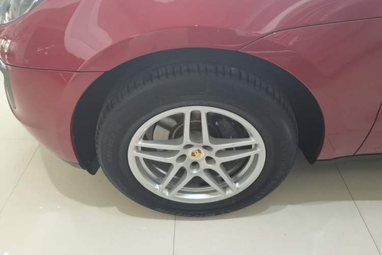 Used Porsche Macan 2016 Macan 2.0T Left Front Wheel Hub