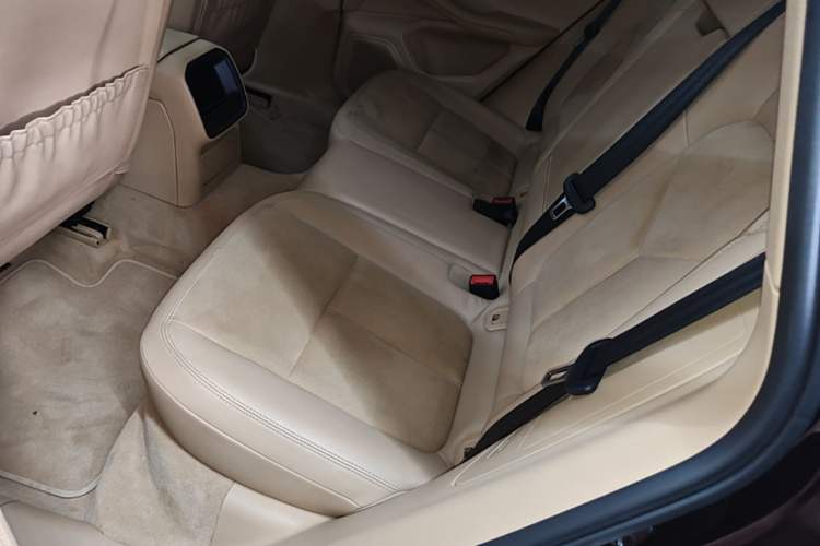 Used Porsche Macan 2016 Macan 2.0T Left Rear Seat