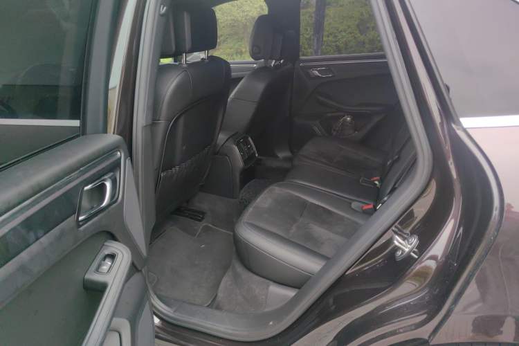Used Porsche Macan 2016 Macan 2.0T Left Rear Seat