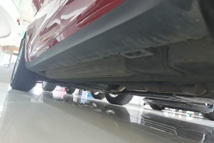 Used Porsche Macan 2016 Macan 2.0T Left Side Sill
