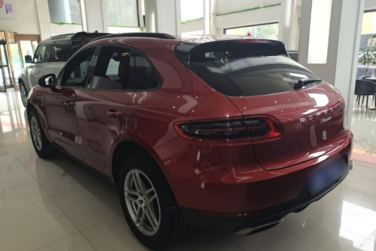 Used Porsche Macan 2016 Macan 2.0T Rear Left 45 Deg