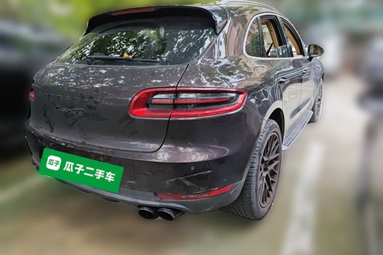 Used Porsche Macan 2016 Macan 2.0T Rear Right 45 Deg