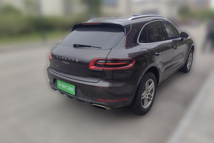 Used Porsche Macan 2016 Macan 2.0T Rear Right 45 Deg