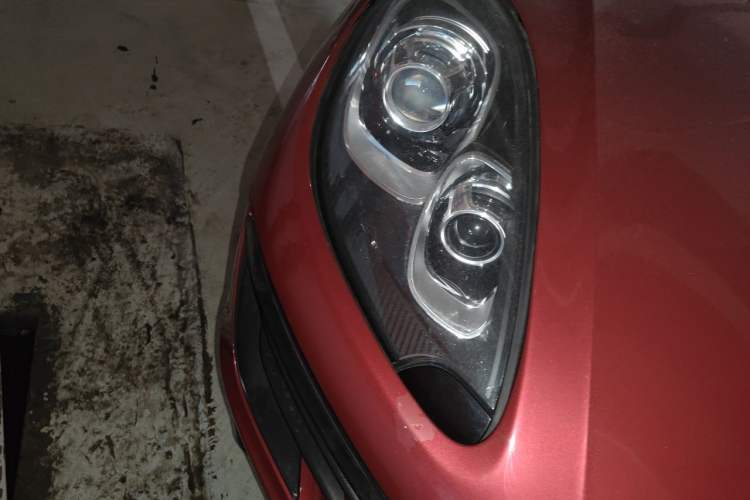 Used Porsche Macan 2016 Macan 2.0T Right Front Headlight