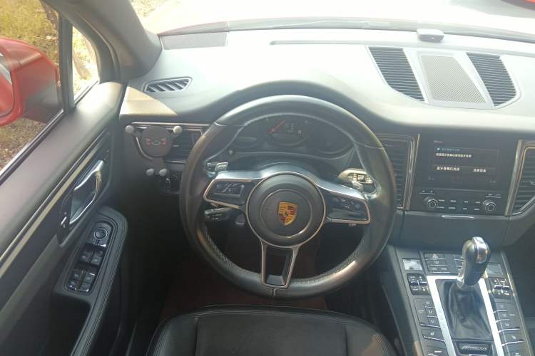 Used Porsche Macan 2016 Macan 2.0T Steering Wheel