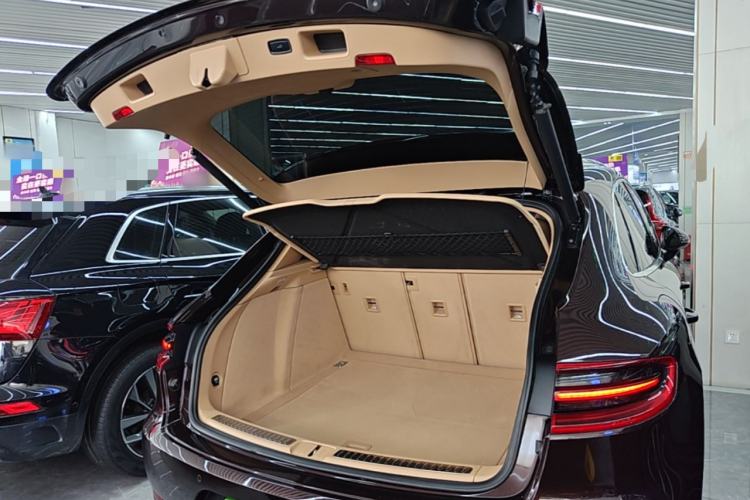 Used Porsche Macan 2016 Macan 2.0T Trunk
