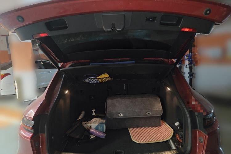 Used Porsche Macan 2016 Macan 2.0T Trunk