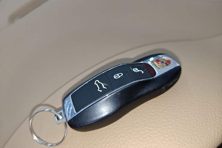 Used Porsche Macan 2016 Macan 2.0T Vehicle Key