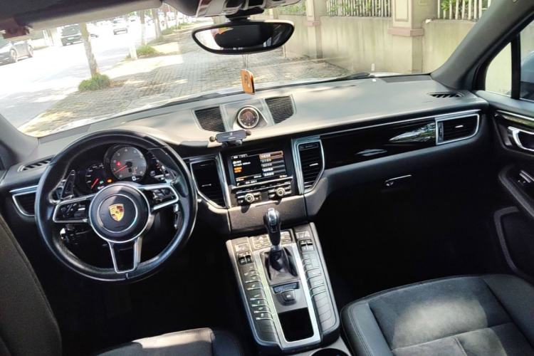 Used Porsche Macan 2016 Macan S 3.0T Center Console