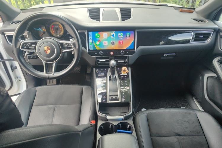 Used Porsche Macan 2016 Macan 2.0T Center Console