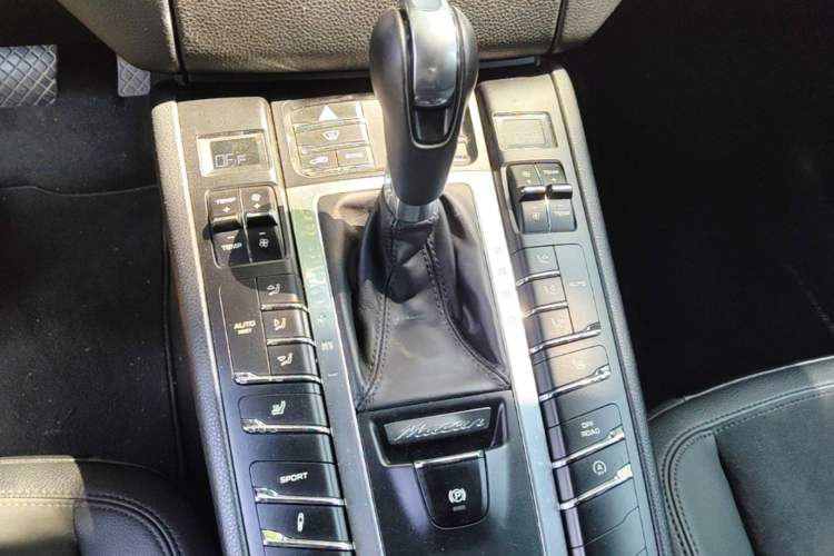 Used Porsche Macan 2016 Macan S 3.0T Gear Lever