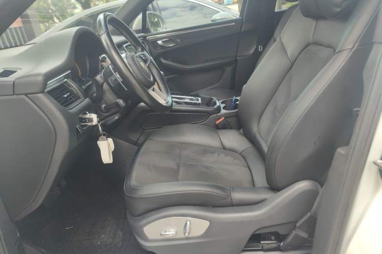 Used Porsche Macan 2016 Macan 2.0T Left Front Seat