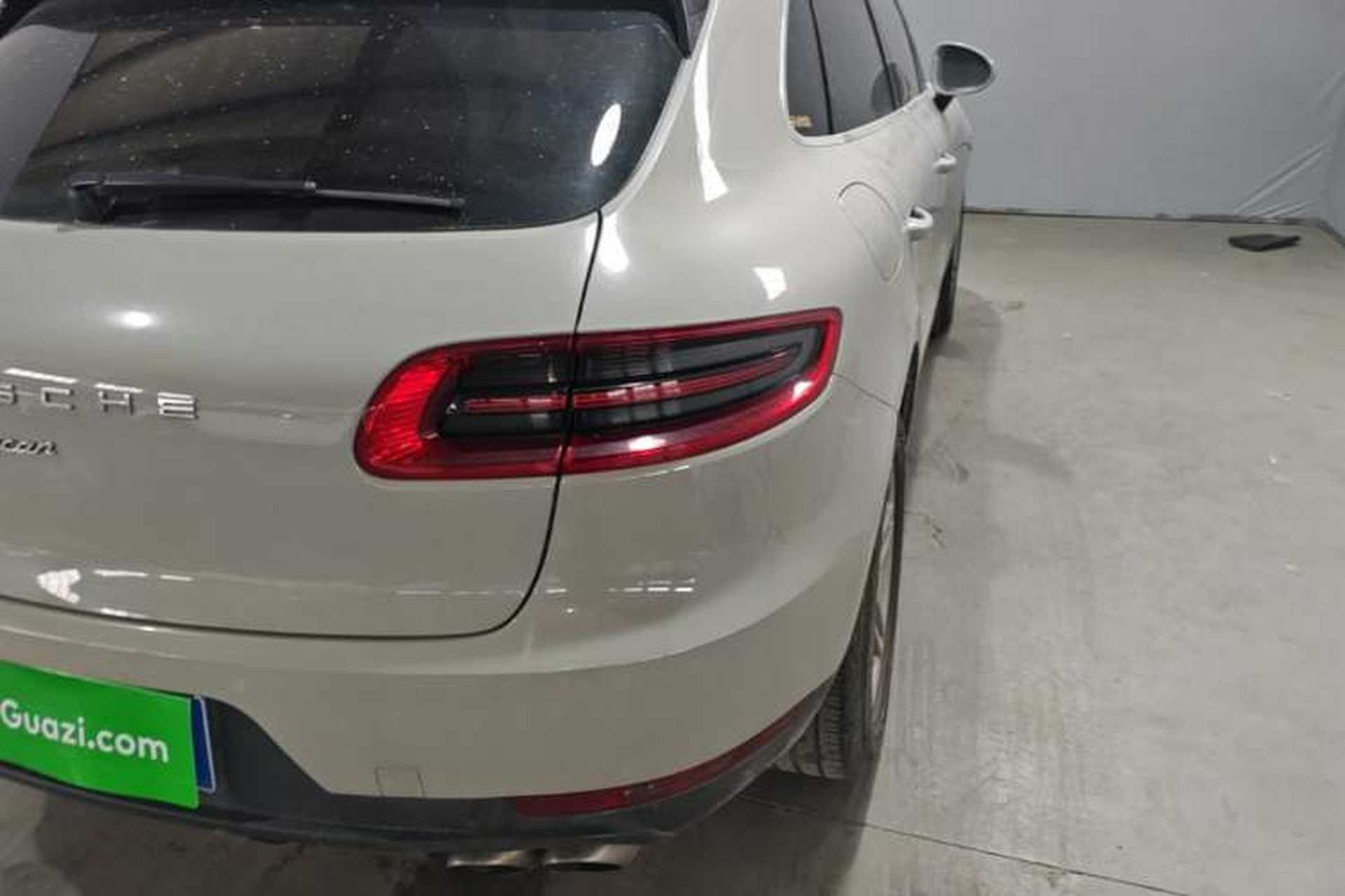 Used Porsche Macan 2016 Macan 2.0T Right Rear Taillight